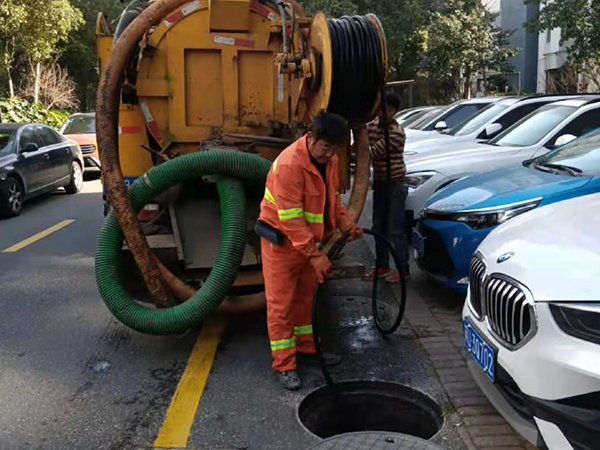 老街街道排污管道清淤